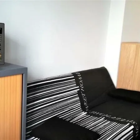 ! Entre Port, Plage Et Commerces ! Apartamento *