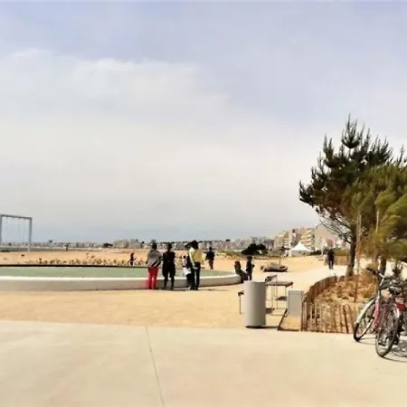 ! Entre Port, Plage Et Commerces ! Apartamento